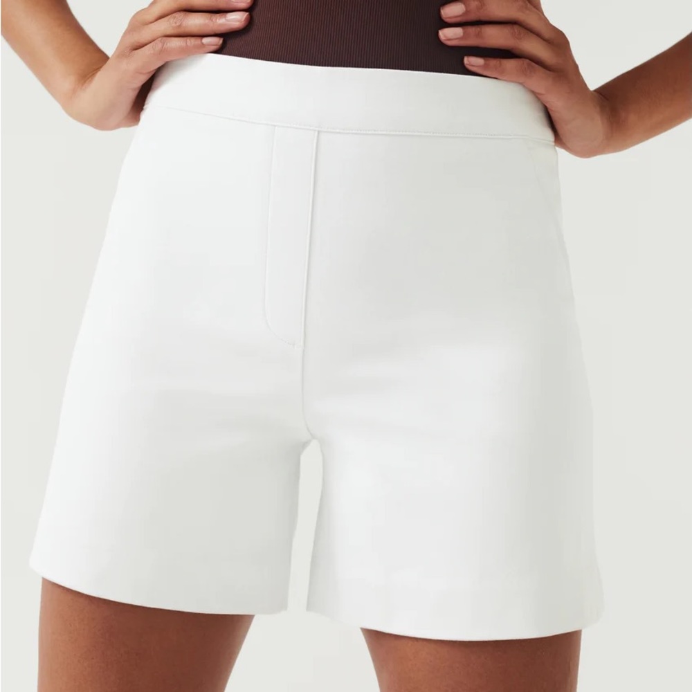 On-the-Go 6” Shorts with Ultimate Opacity Technology